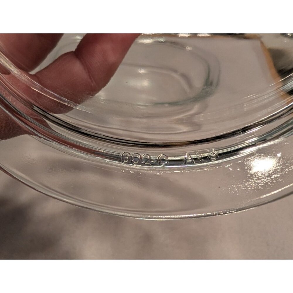 Pyrex 602-C Clear Glass Oval Casserole Dish with Ribbed Lid - Picture 6 of 16